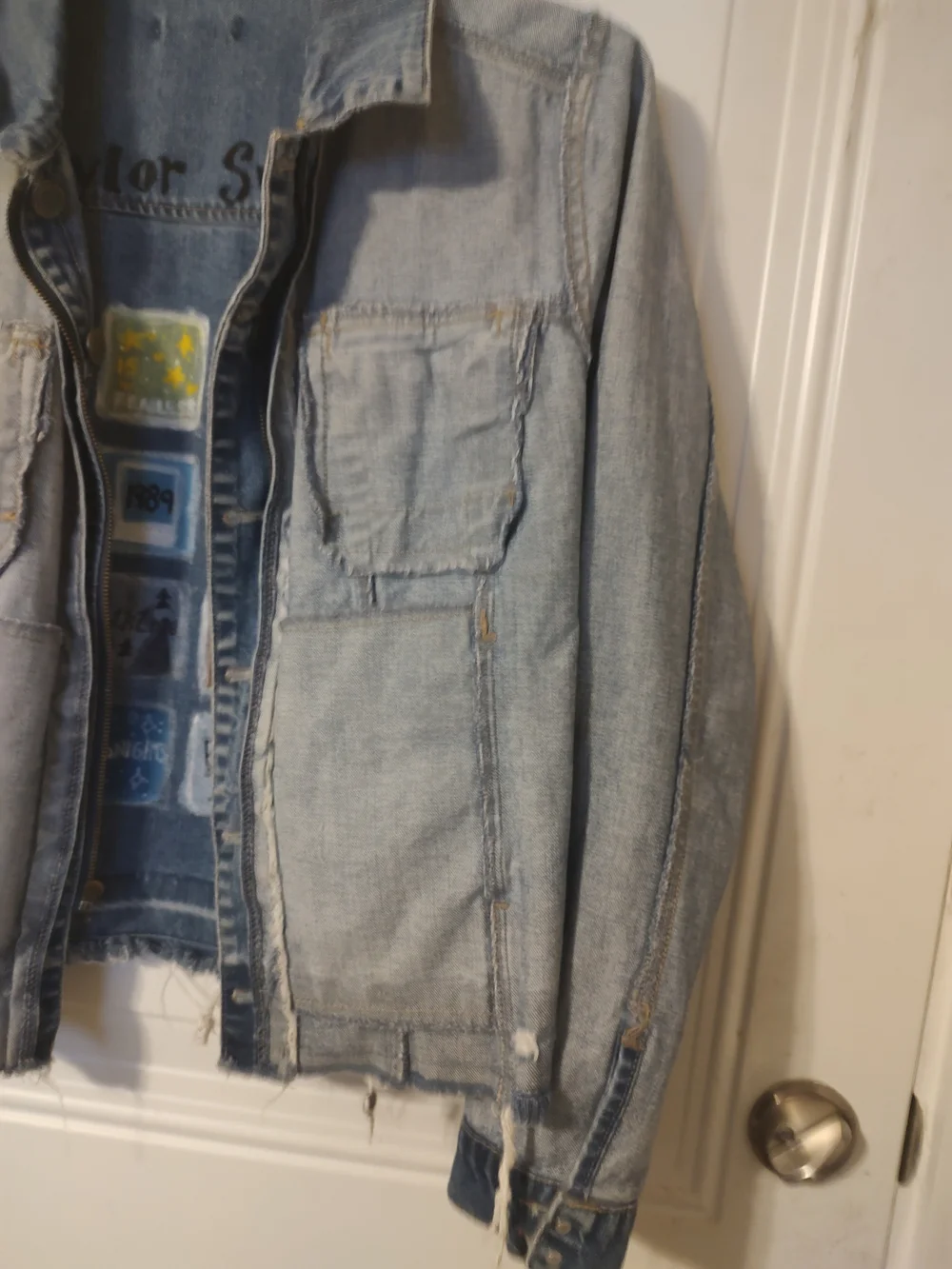 Taylor Swift Hand-Painted Denim Jacket - Light Blue - Picture 8 of 11